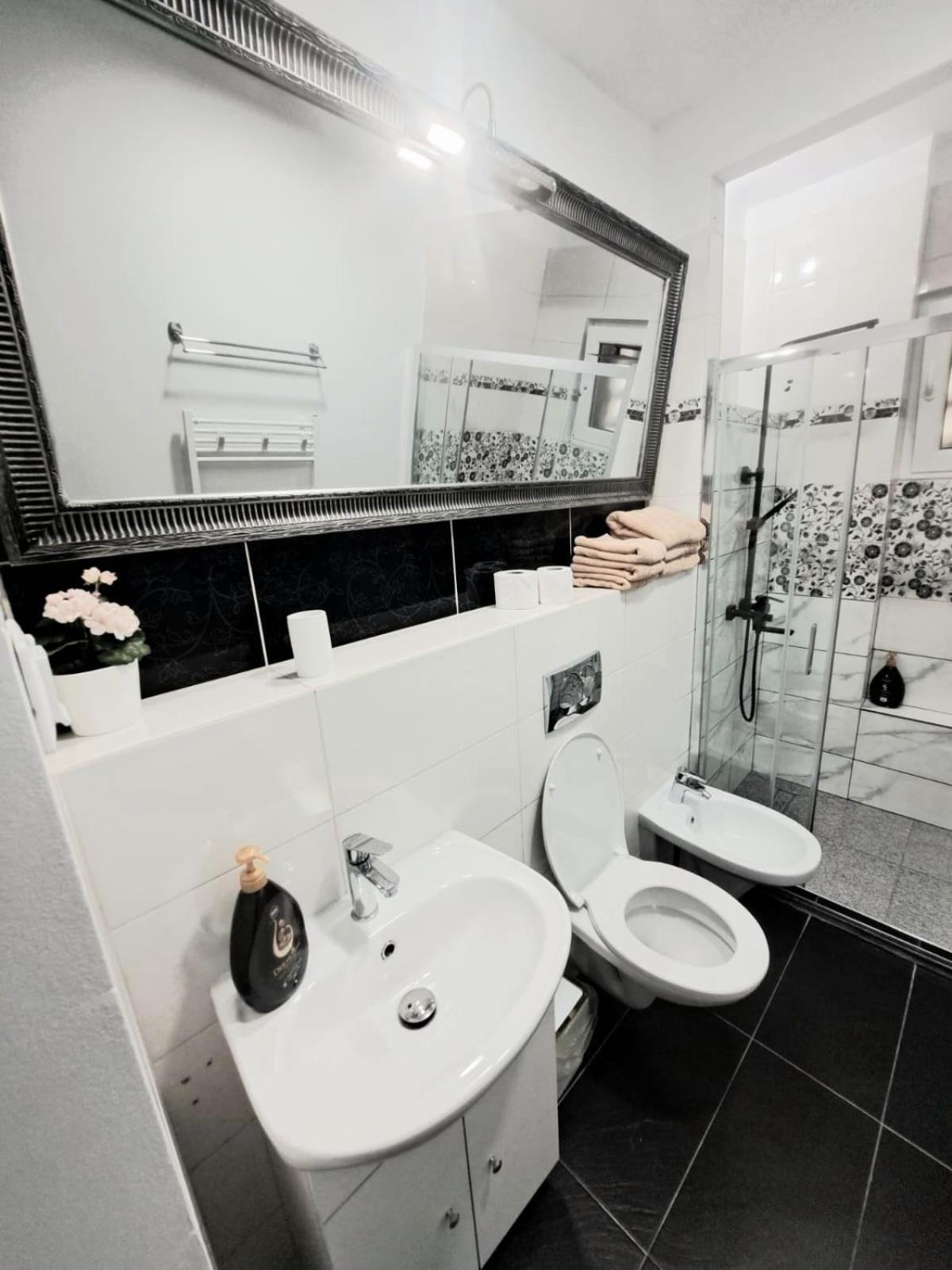 Apartament 3 Camere Hd Hunedoara Exterior foto